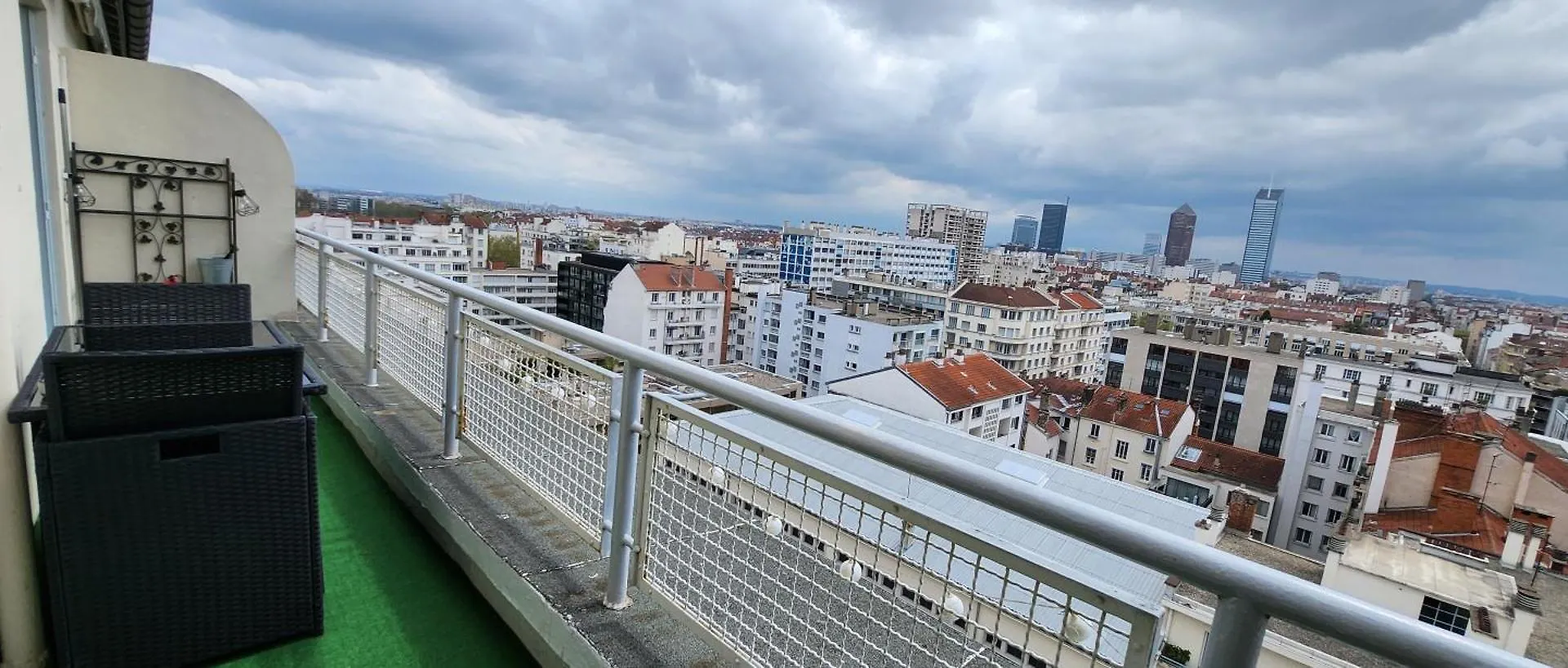 Plein Sud Terrasse Climatisation Garage Netflix Apartment Lyon
